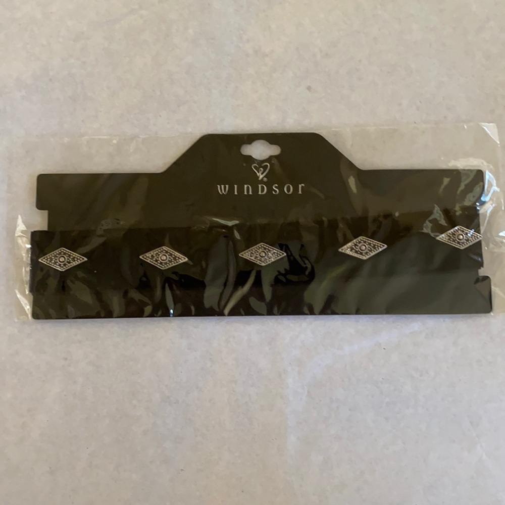 NWT! Velvet black choker